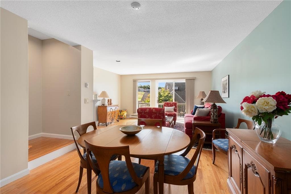Condominium at 325 North Lane UNIT 325, Bristol, photo 12 of 50