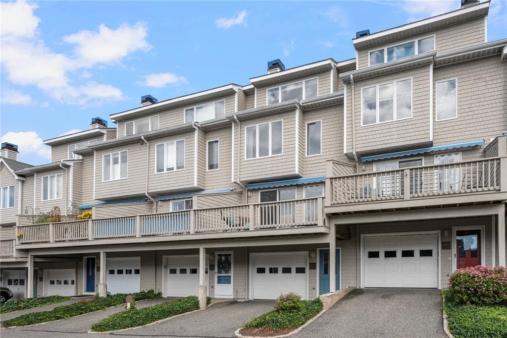 Condominium at 325 North Lane UNIT 325, Bristol, photo 5 of 50