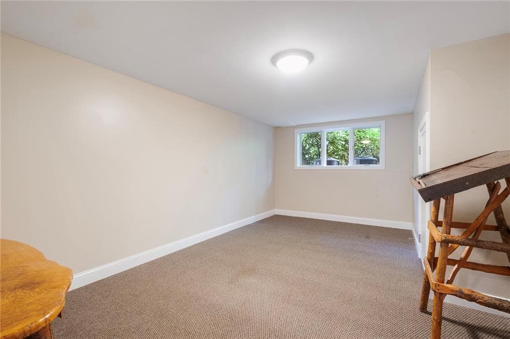 Condominium at 325 North Lane UNIT 325, Bristol, photo 34 of 50