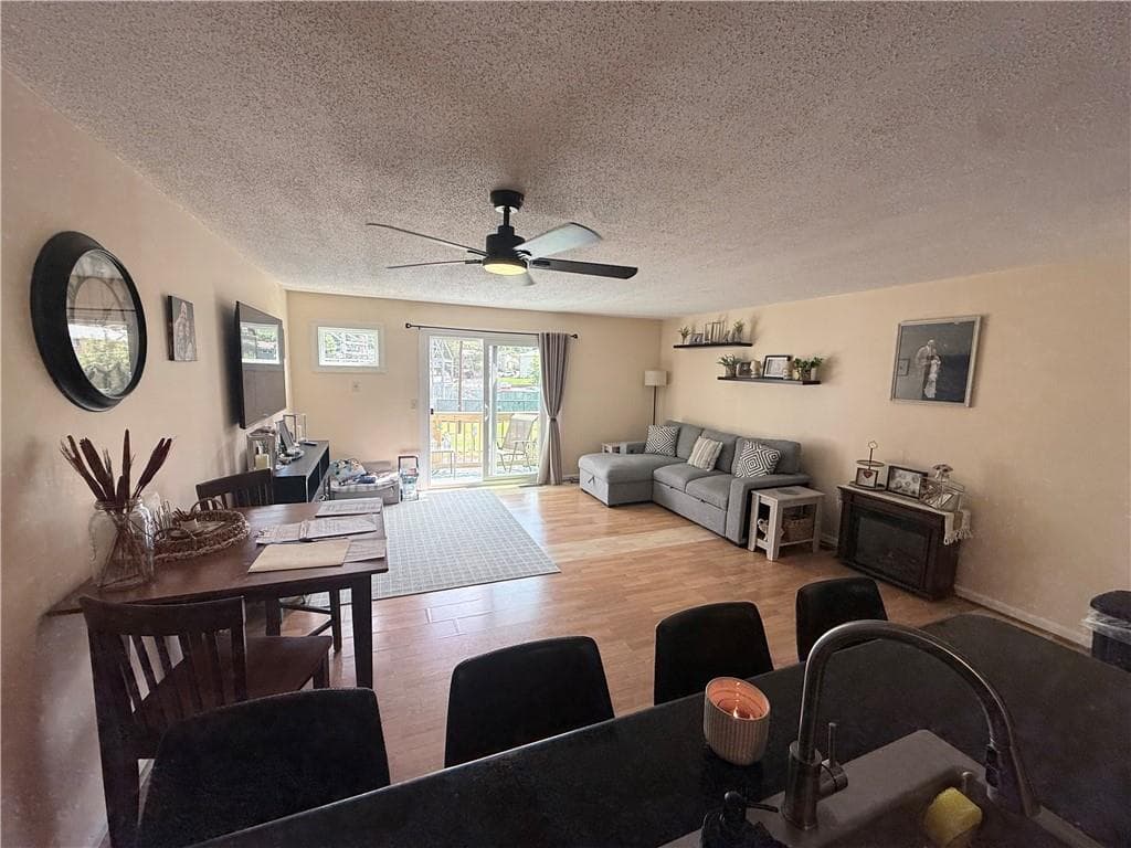 Condominium at 4 Smithfield Road UNIT 17, North Providence, photo 7 of 25