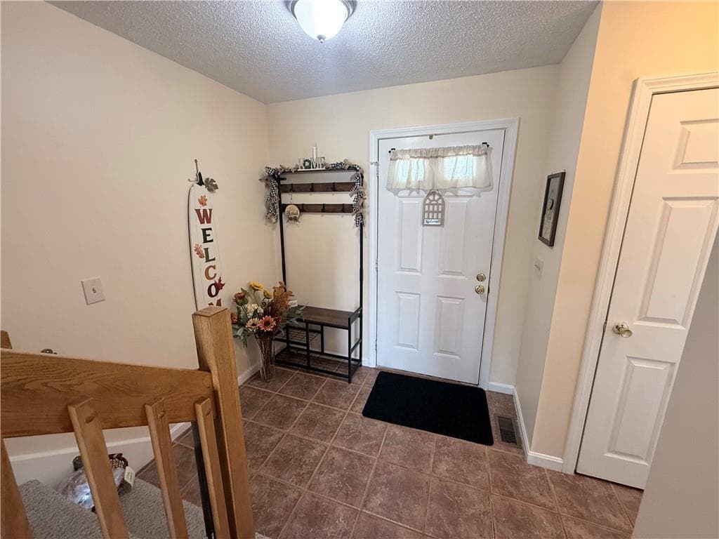 Condominium at 4 Smithfield Road UNIT 17, North Providence, photo 10 of 25