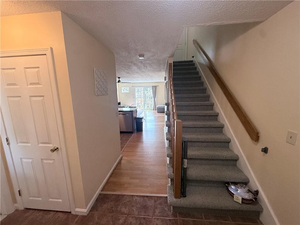 Condominium at 4 Smithfield Road UNIT 17, North Providence, photo 11 of 25