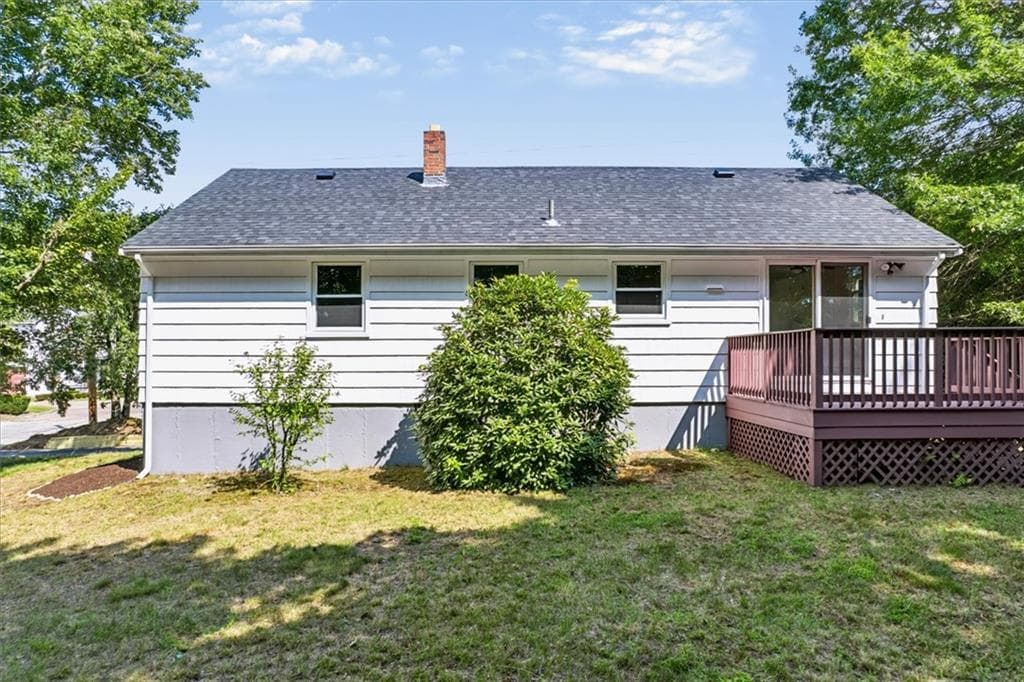 Single Family Residence at 614 Bound Road, Woonsocket, photo 7 of 39