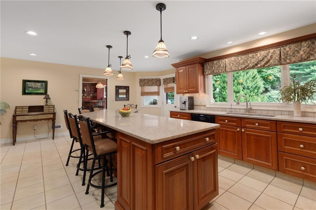 Single Family Residence at 2 Lancers Lane, Lincoln, photo 9 of 46