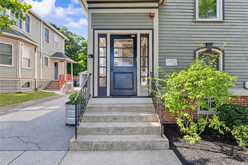 Multi Family at 5 Hillside Avenue, Providence, photo 5 of 43
