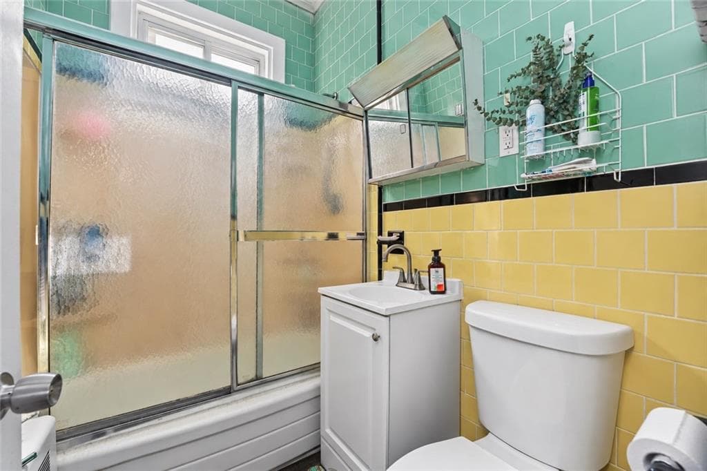 Multi Family at 5 Hillside Avenue, Providence, photo 10 of 43