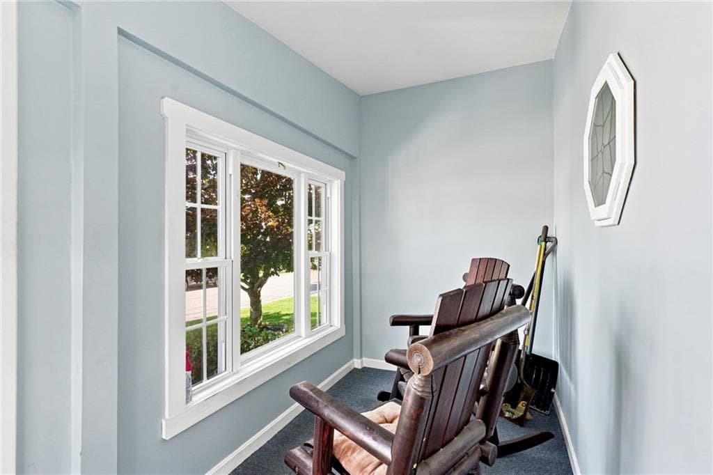 Single Family Residence at 40 Blackbird Court, Tiverton, photo 5 of 38