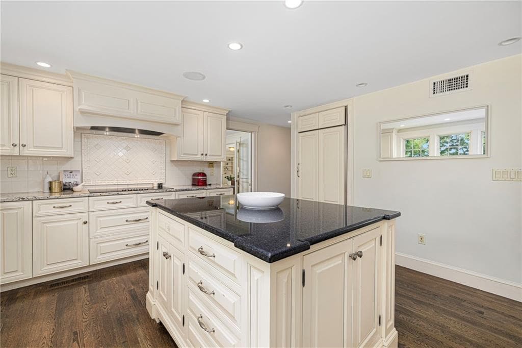 Single Family Residence at 543 Woonsocket Hill Road, North Smithfield, photo 16 of 50