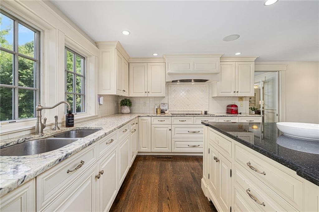 Single Family Residence at 543 Woonsocket Hill Road, North Smithfield, photo 18 of 50
