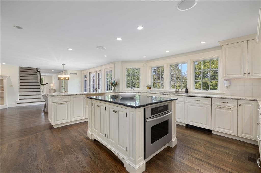 Single Family Residence at 543 Woonsocket Hill Road, North Smithfield, photo 15 of 50