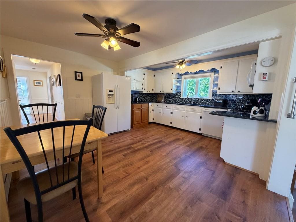 Single Family Residence at 8 Wheeler Avenue, Bristol, photo 5 of 23