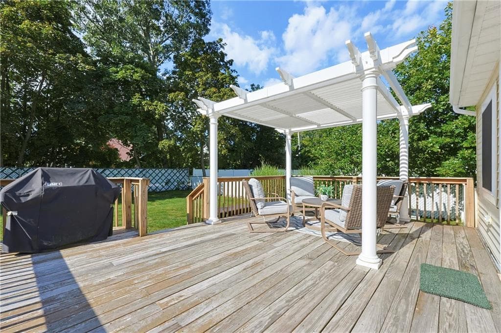 Single Family Residence at 166 Puritan Drive, Warwick, photo 27 of 35