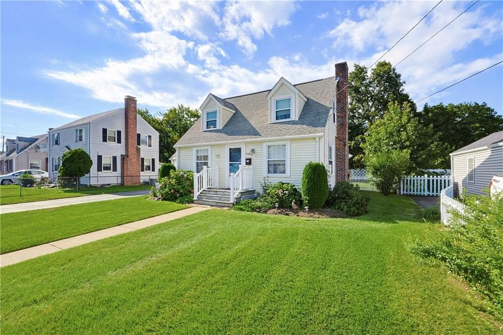 Single Family Residence at 166 Puritan Drive, Warwick, photo 3 of 35