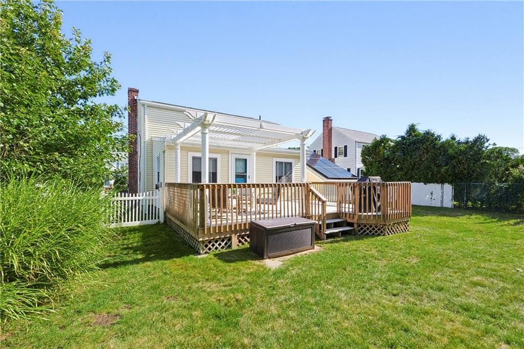 Single Family Residence at 166 Puritan Drive, Warwick, photo 31 of 35