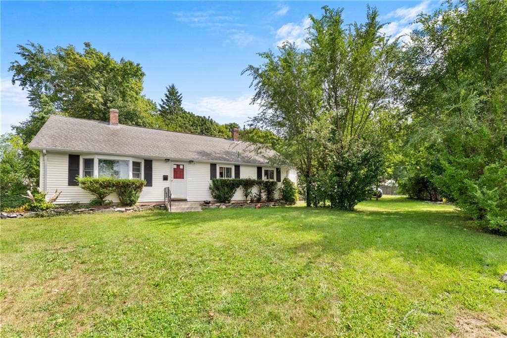 Single Family Residence at 1356 S Broadway, East Providence, photo 3 of 35