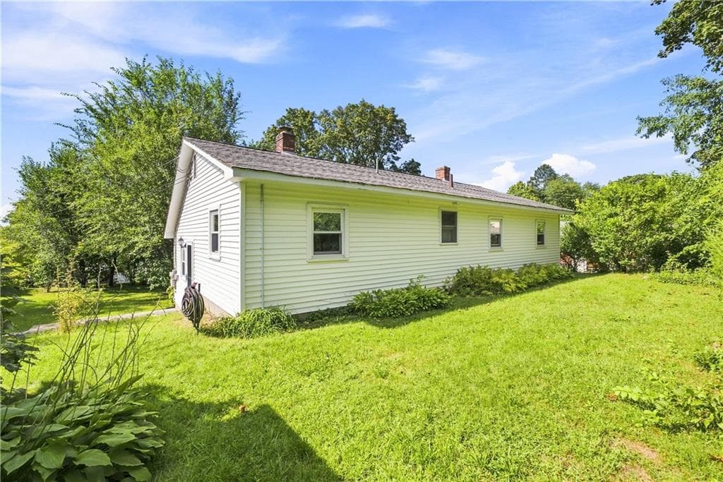 Single Family Residence at 1356 S Broadway, East Providence, photo 29 of 35