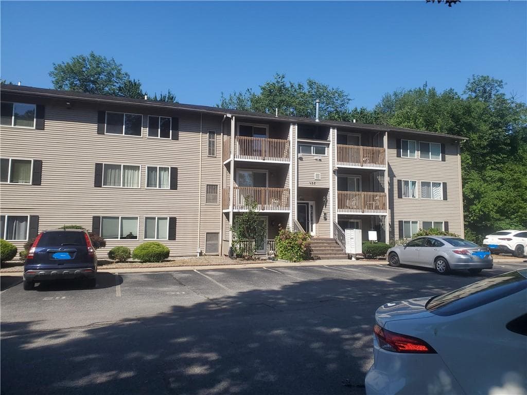 132 FORDSON Avenue UNIT 9