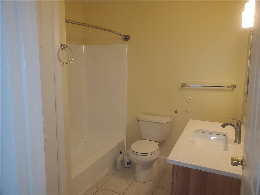Condominium at 132 FORDSON Avenue UNIT 9, Cranston, photo 9 of 11