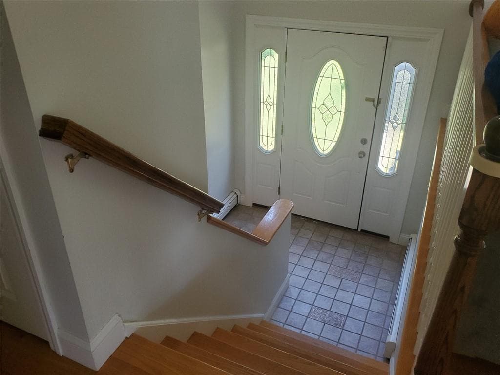 Single Family Residence at 90 Maybury Street, Cumberland, photo 17 of 31