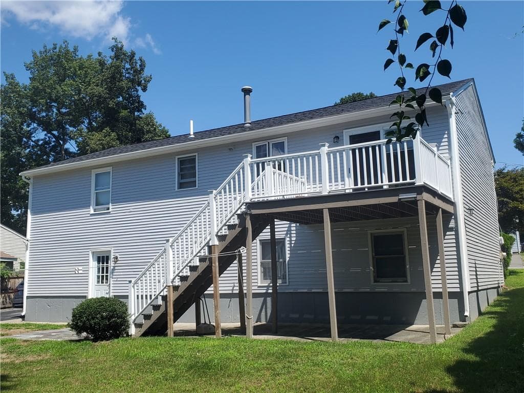 Single Family Residence at 90 Maybury Street, Cumberland, photo 15 of 31