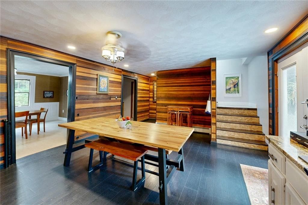 Single Family Residence at 35 Job Drive, Richmond, photo 14 of 50