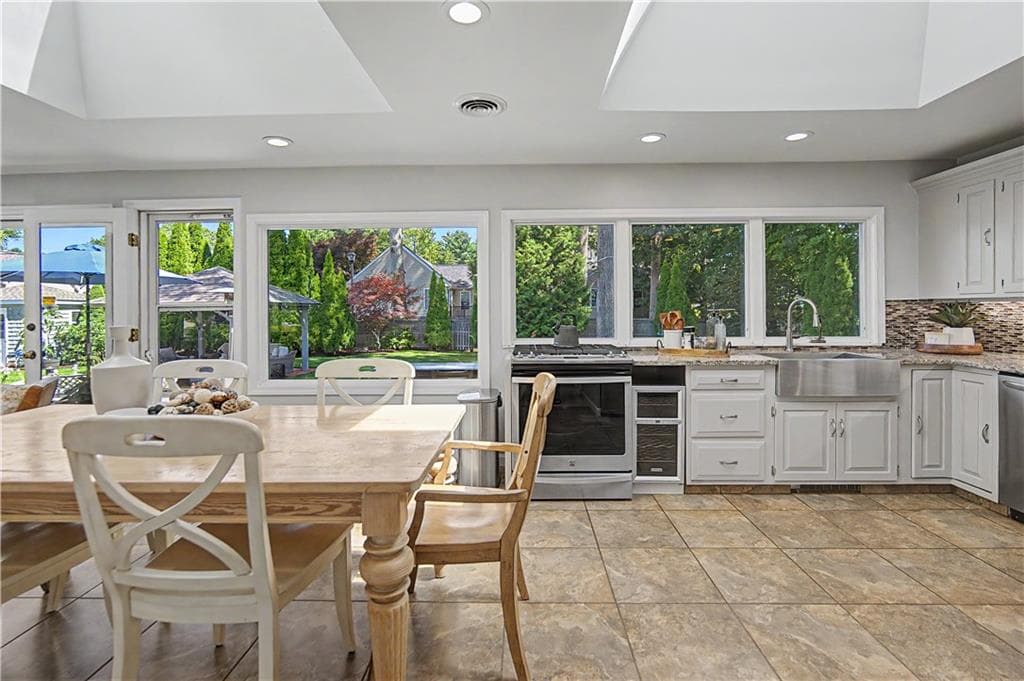 Single Family Residence at 210 Wildflower Drive, Cranston, photo 12 of 40