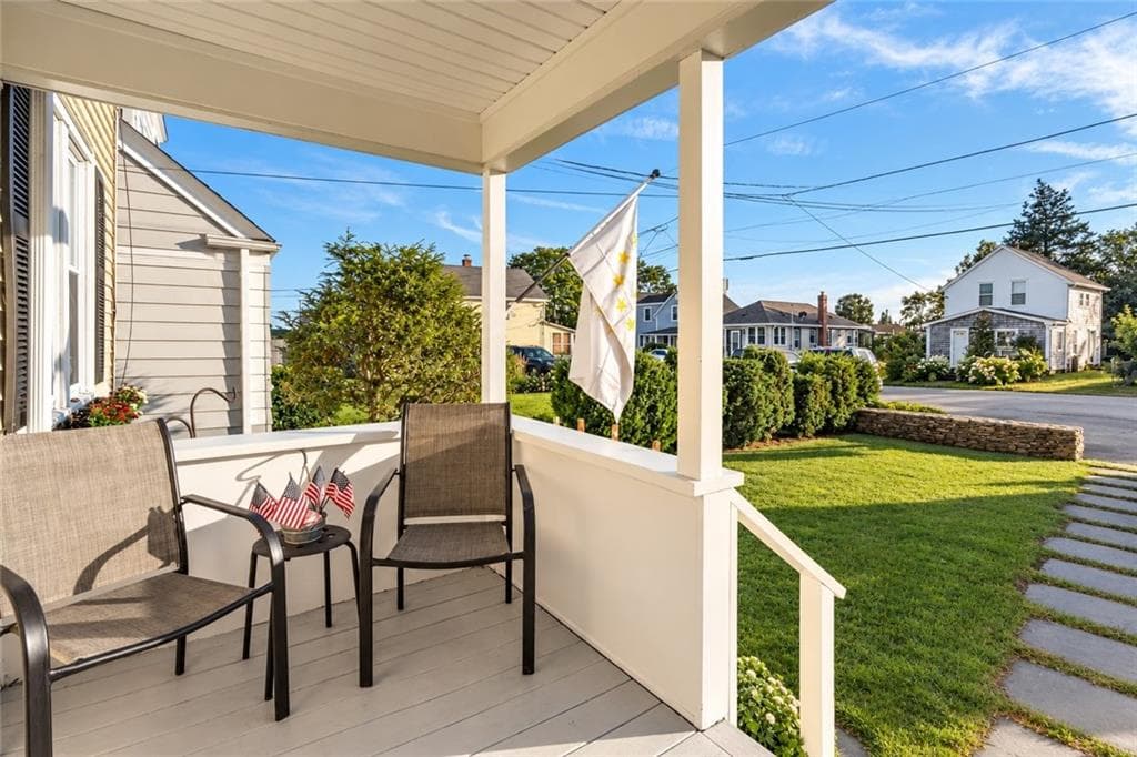 Single Family Residence at 45 Cedar Avenue, Portsmouth, photo 6 of 40