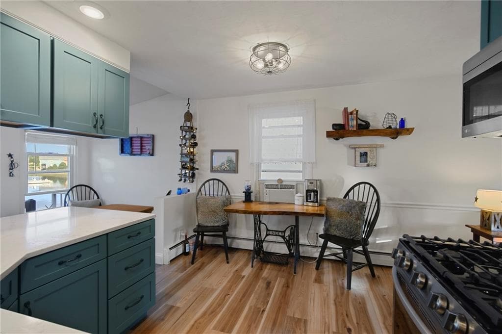 Single Family Residence at 45 Cedar Avenue, Portsmouth, photo 12 of 40
