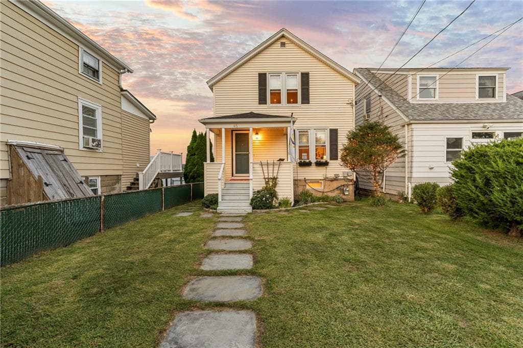Single Family Residence at 45 Cedar Avenue, Portsmouth, photo 5 of 40