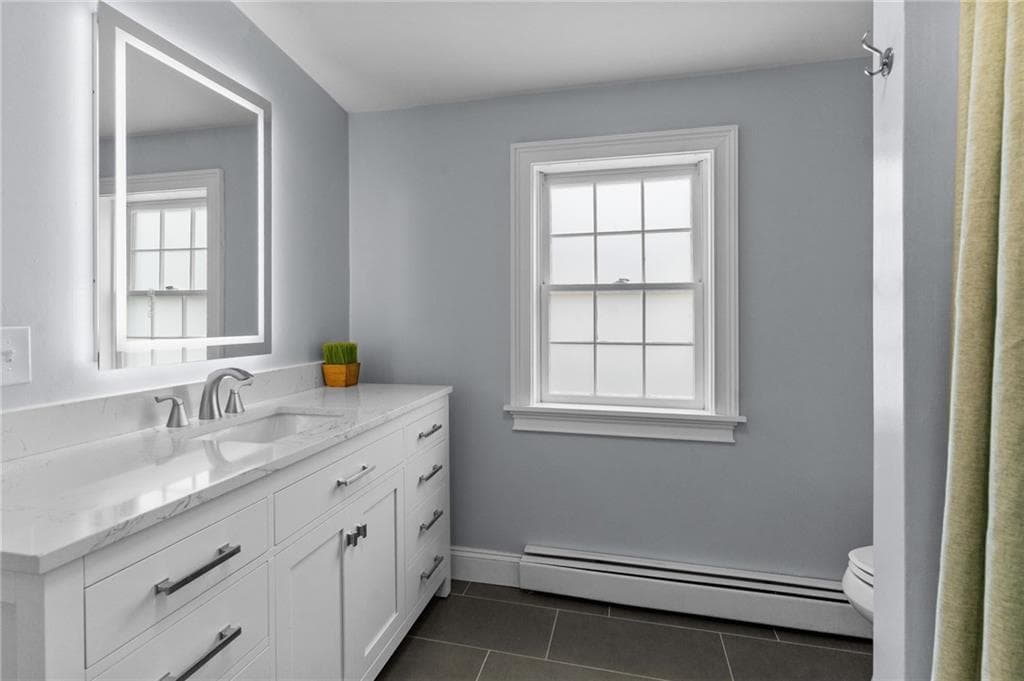 Condominium at 17 B Bank Street UNIT B, Warwick, photo 23 of 46
