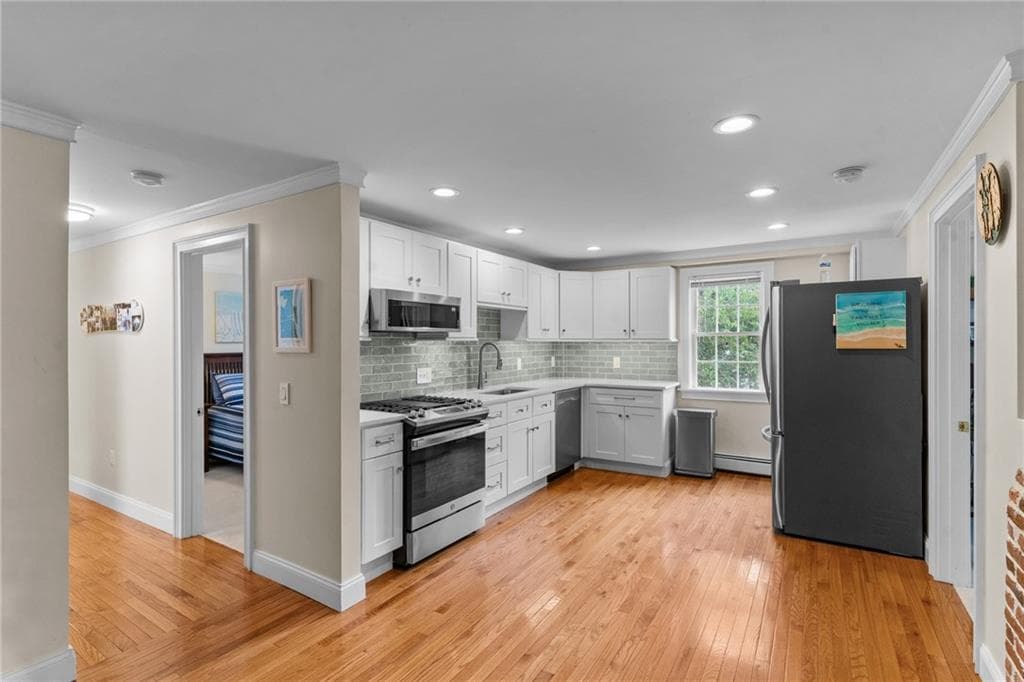Condominium at 17 B Bank Street UNIT B, Warwick, photo 7 of 46