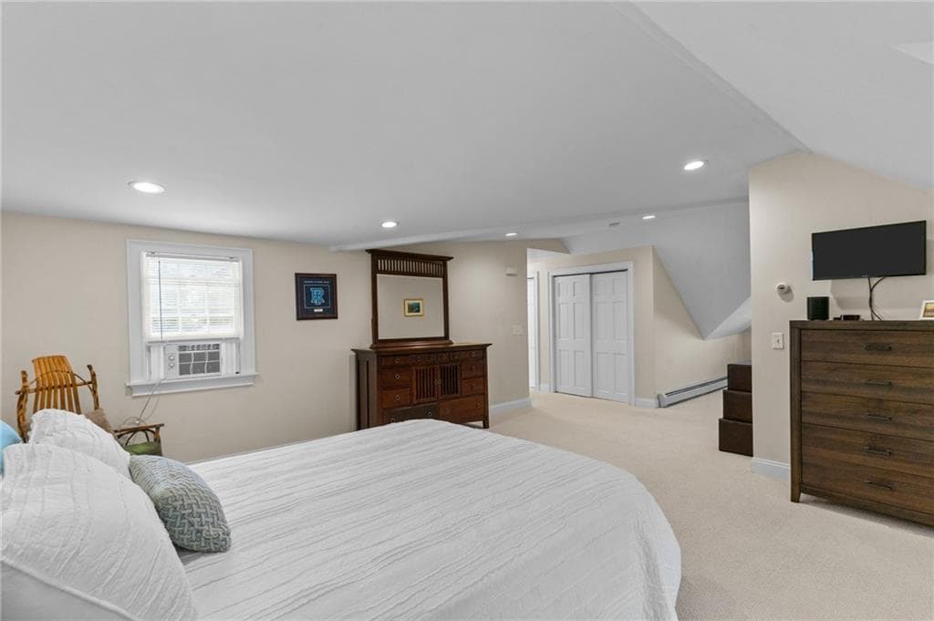 Condominium at 17 B Bank Street UNIT B, Warwick, photo 18 of 46