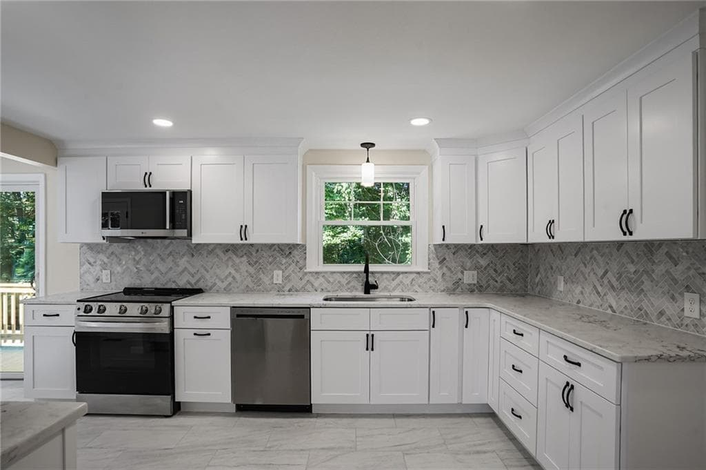 Single Family Residence at 23 Wildrose Court, Warwick, photo 3 of 50