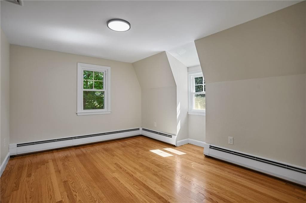 Single Family Residence at 23 Wildrose Court, Warwick, photo 30 of 50