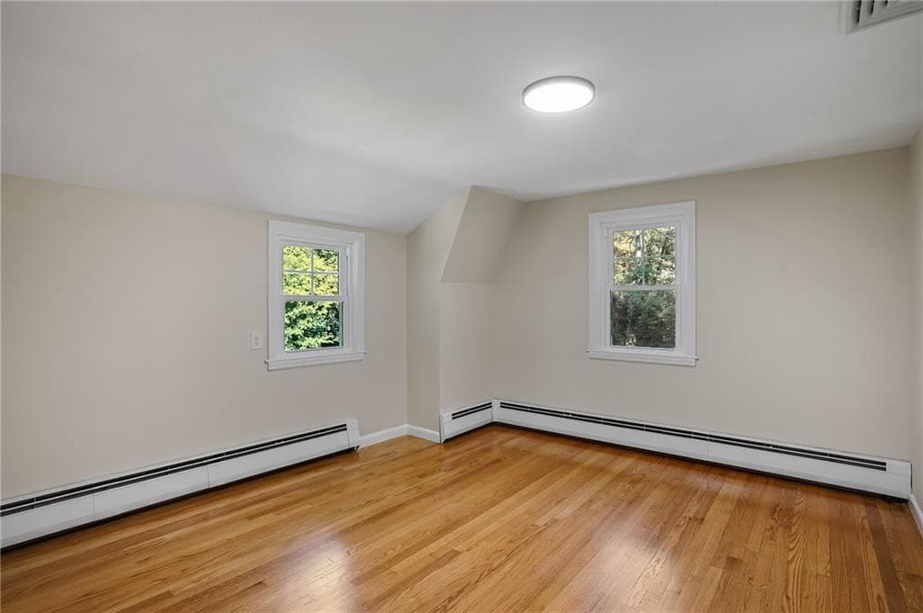 Single Family Residence at 23 Wildrose Court, Warwick, photo 33 of 50