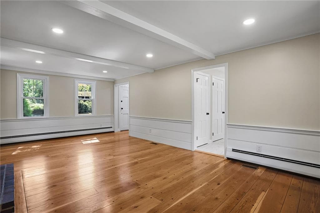 Single Family Residence at 23 Wildrose Court, Warwick, photo 19 of 50
