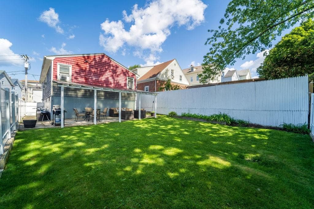 Single Family Residence at 105 Allston Street, Providence, photo 18 of 21