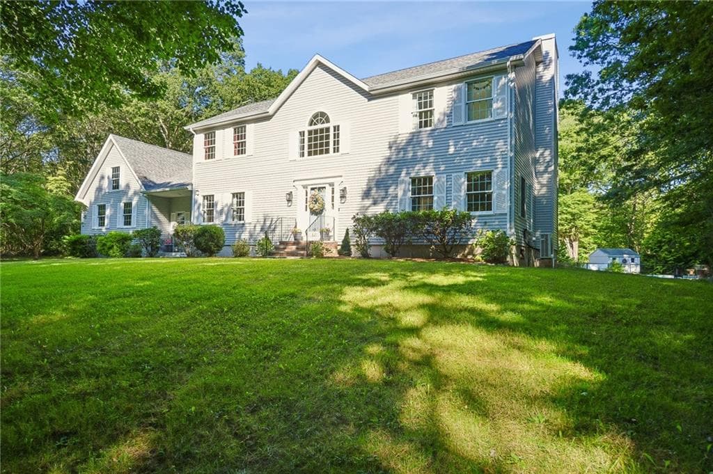 Single Family Residence at 99 Fresh Meadow Road, South Kingstown, photo 2 of 28