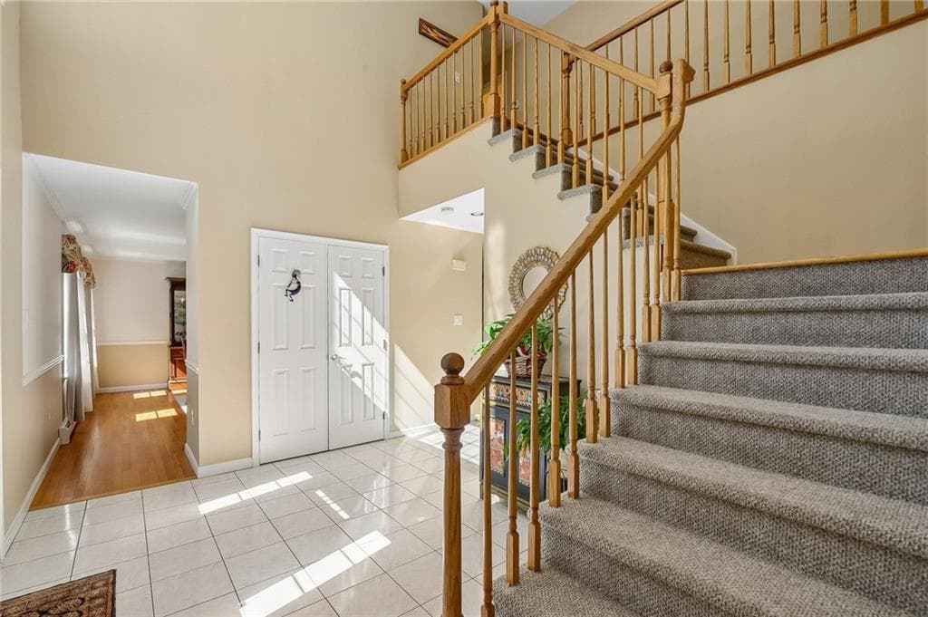 Single Family Residence at 99 Fresh Meadow Road, South Kingstown, photo 17 of 28