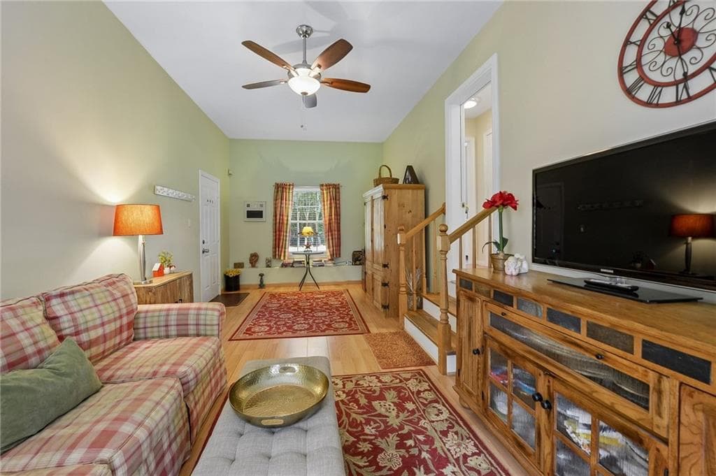 Single Family Residence at 99 Fresh Meadow Road, South Kingstown, photo 16 of 28