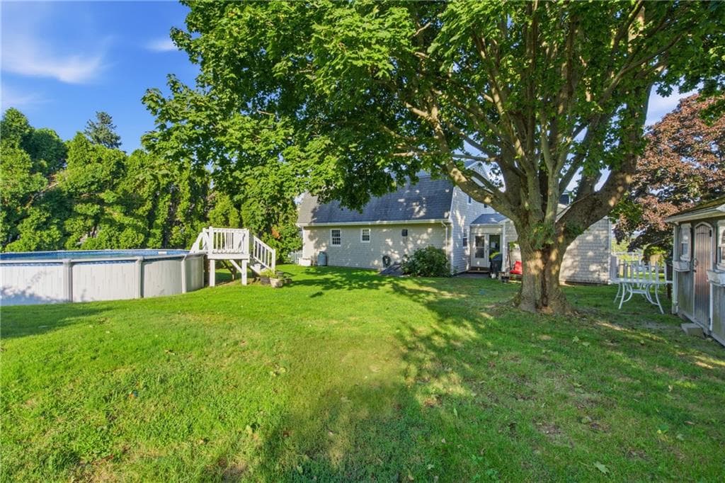 Single Family Residence at 11 Linda Avenue, Portsmouth, photo 6 of 34