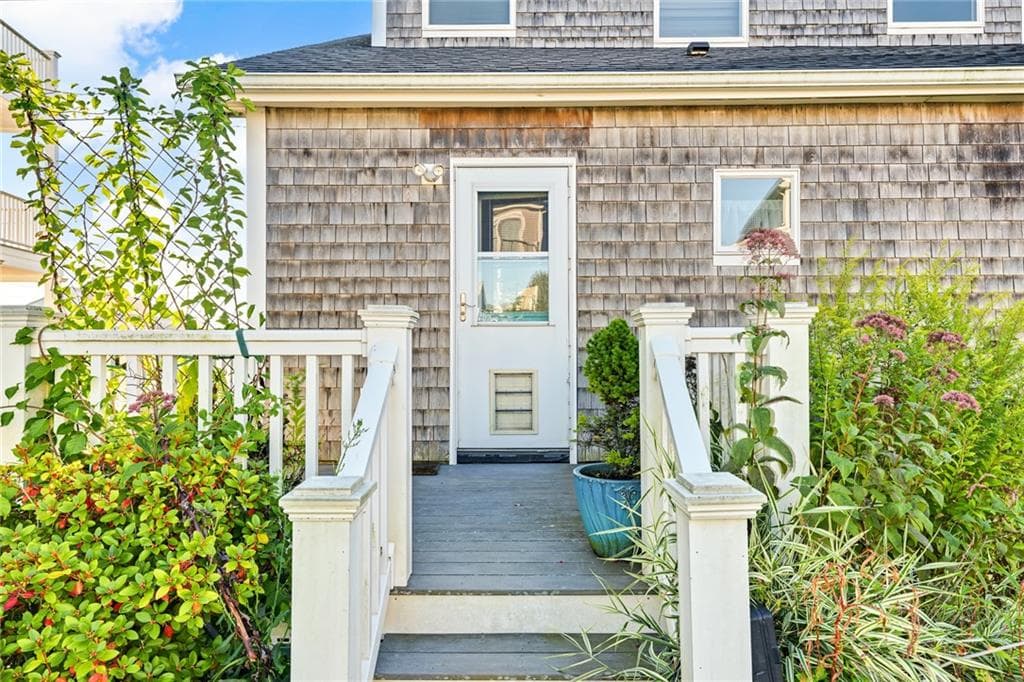 Single Family Residence at 29 Glenwood Avenue, Narragansett, photo 37 of 43