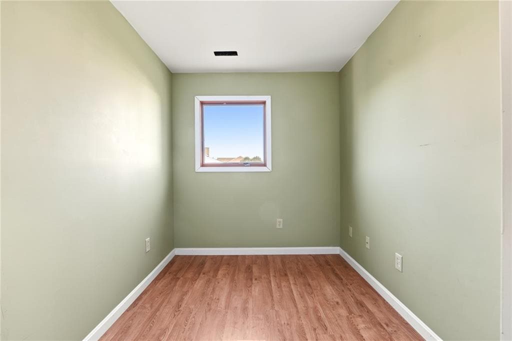 Single Family Residence at 29 Glenwood Avenue, Narragansett, photo 29 of 43