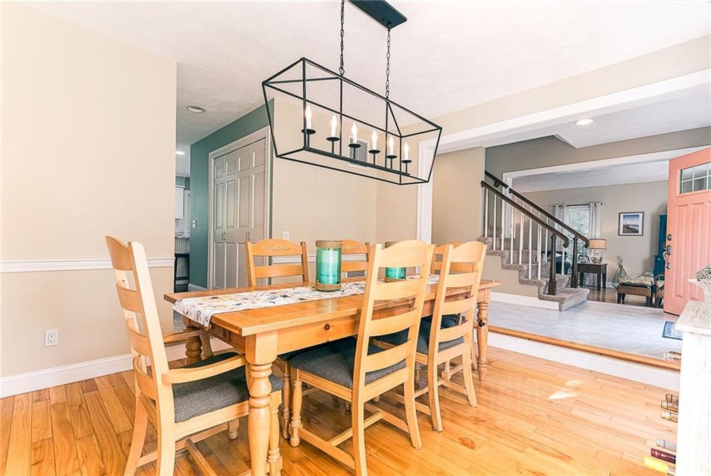 Single Family Residence at 46 Misty Oak Drive, East Greenwich, photo 13 of 40
