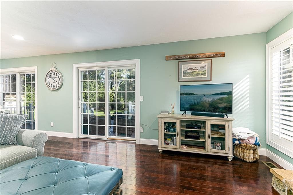 Single Family Residence at 46 Misty Oak Drive, East Greenwich, photo 26 of 40