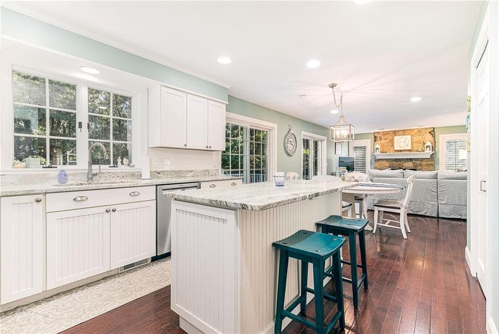 Single Family Residence at 46 Misty Oak Drive, East Greenwich, photo 22 of 40