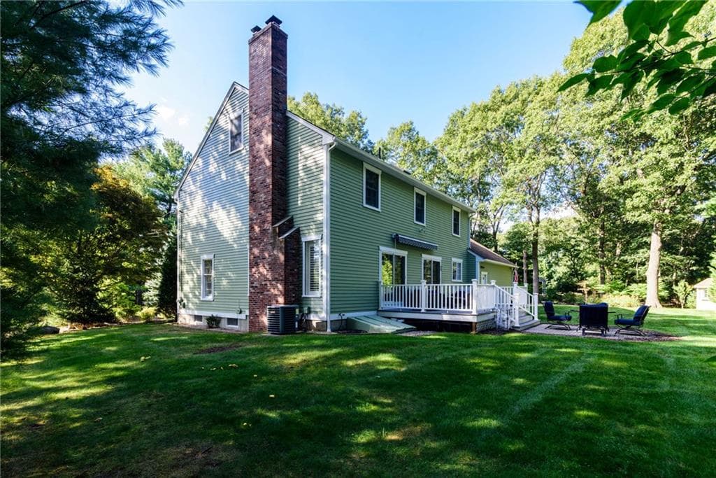 Single Family Residence at 46 Misty Oak Drive, East Greenwich, photo 10 of 40