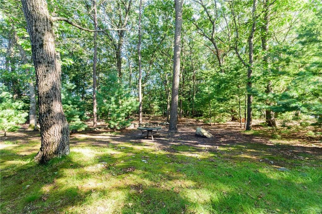 Single Family Residence at 46 Misty Oak Drive, East Greenwich, photo 11 of 40