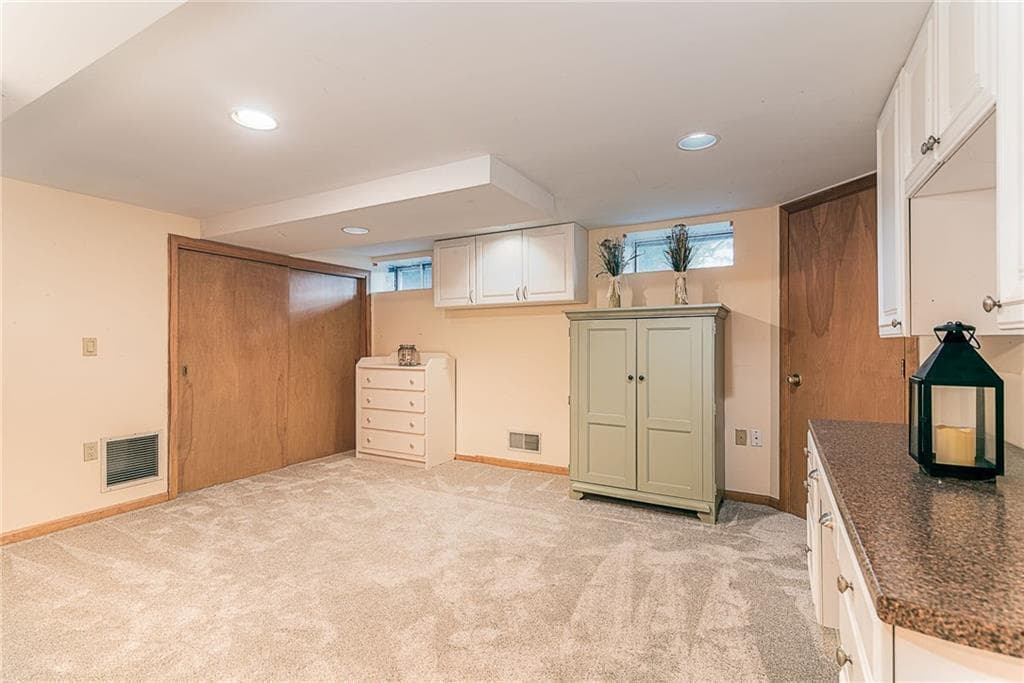 Single Family Residence at 46 Misty Oak Drive, East Greenwich, photo 39 of 40