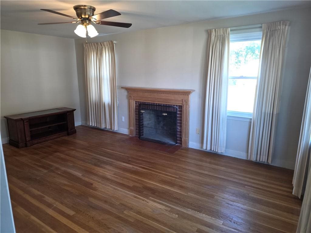 Single Family Residence at 59 Ferncrest Drive, Pawtucket, photo 7 of 21